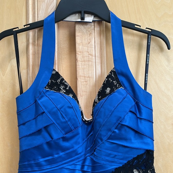 Bebe Halter Dress - Picture 3 of 10